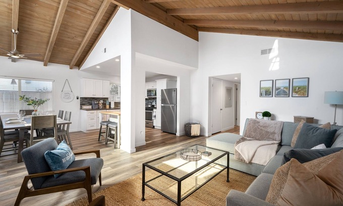 Oxnard Shores Casa | Cozy Modern Beach Home in Oxnard Shores