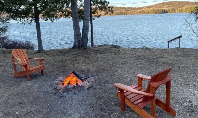 Madawaska Valley Casa | Cozy, modern cottage lots of space, perfect waterfront for swimming / water fun!