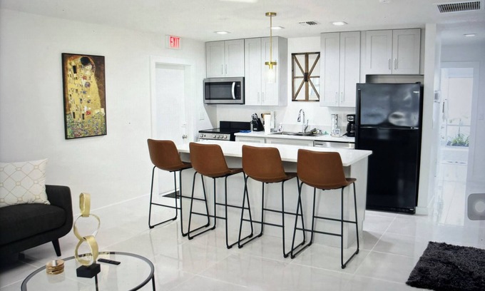 Clermont Casa | Cozy modern cottage