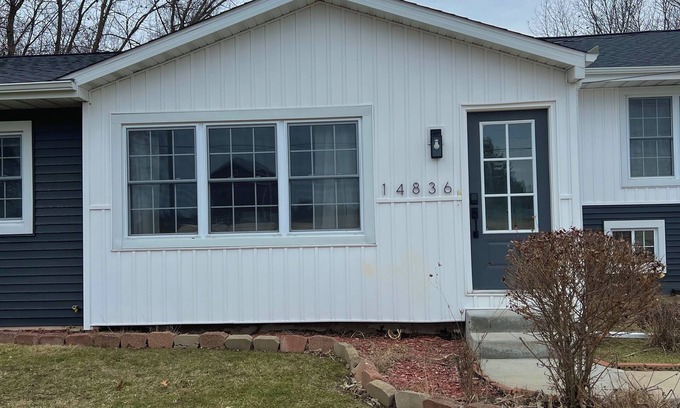 Battle Creek Casa | Cozy Modern Farmhouse Prime Lakeview Location