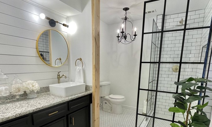 Klein Casa | Cozy Modern Farmhouse w/Heated Pool and Spa!