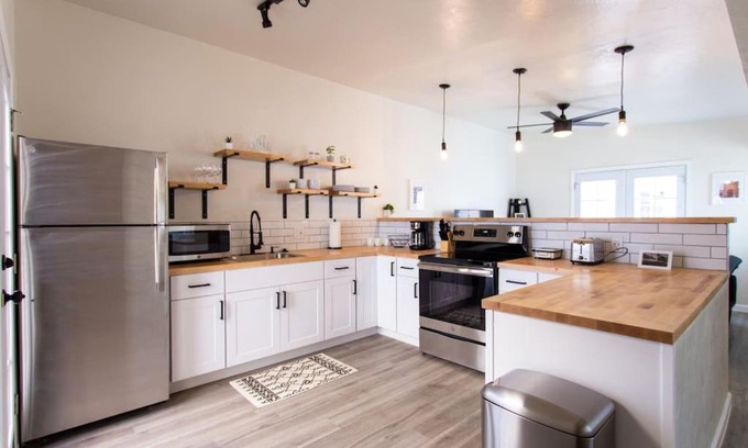 Rincon Heights Casa | Cozy Modern Retreat in the Heart of Tucson
