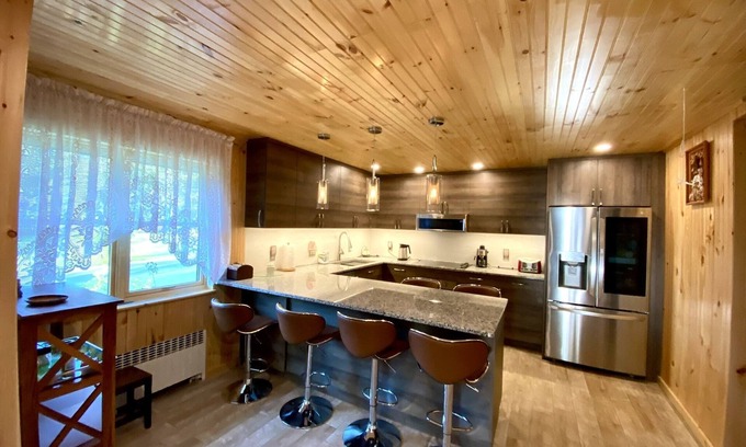 South Fallsburg Casa | Cozy Modern Updated House in Catskills