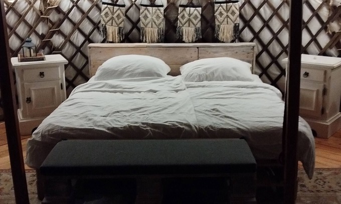 Selmsdorf Cabina | Cozy Mongolian yurt between the Hanseatic city and the sea on a country farm.