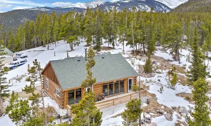 Saint Mary's Cabina | Cozy Mountain Cabin in Idaho Springs