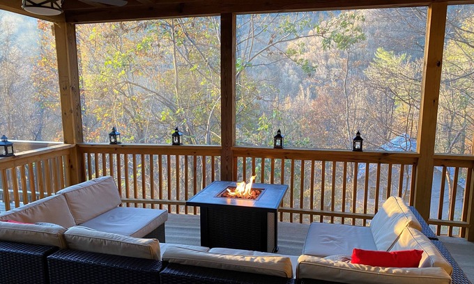 Chimney Rock Casa | Cozy Mountain Retreat in Chimney Rock Village