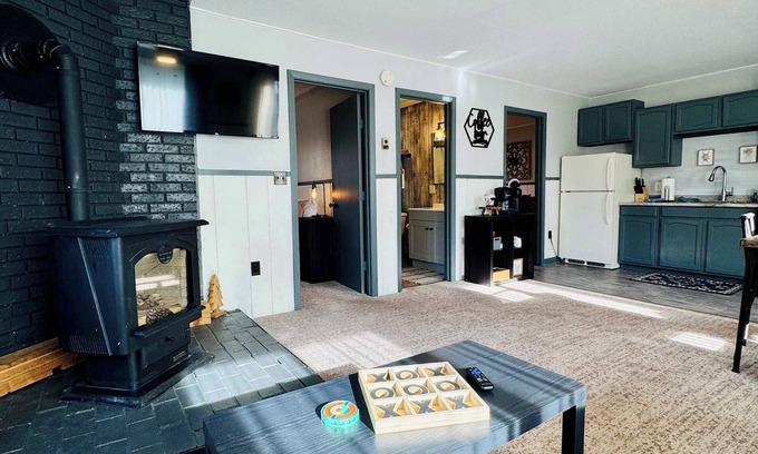 Bessemer Casa | Cozy Mountain View Condo at Powderhorn Mountain