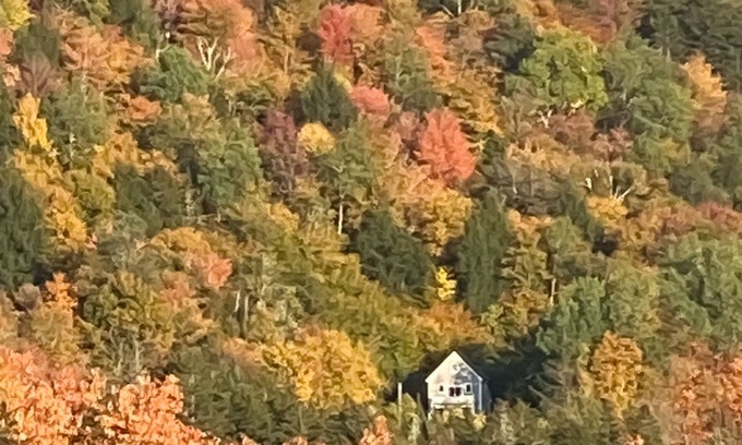 Granville Casa | Cozy mountain-view retreat abutting the National Forest with views from deck