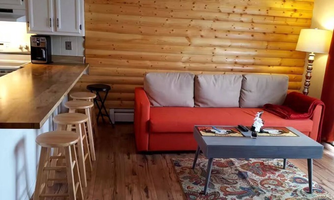 Dillon Condominio | Cozy mtn condo w/ hot tub/pool. Close to major ski resorts; Dillon amphitheater