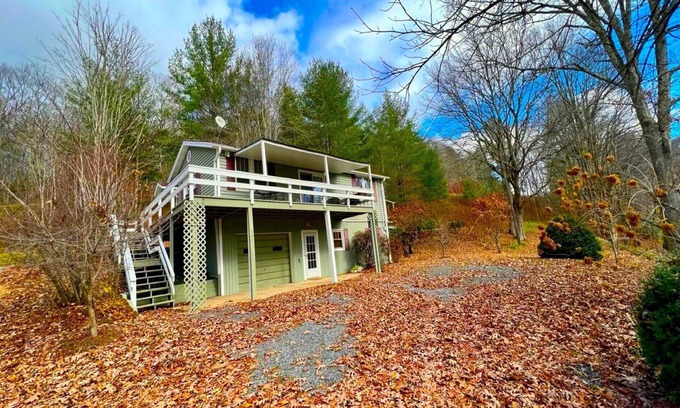 Newland Casa | Cozy Mtn. Home in Newland