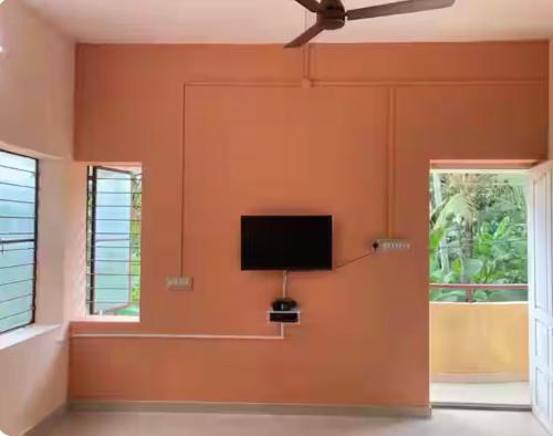 Kazhakuttam Apartamento | Cozy n spacious air conditioned furnished 3BHK