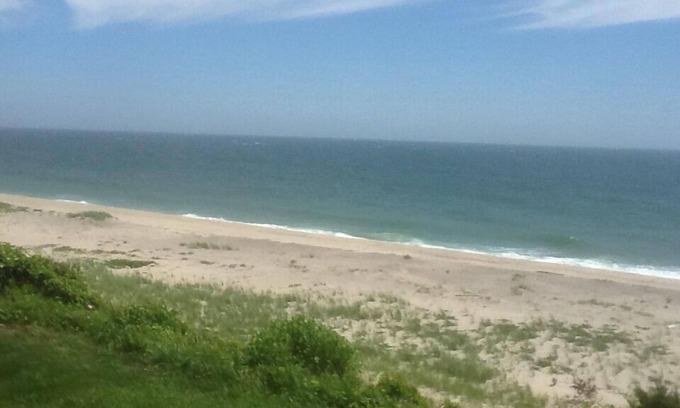 Tom Nevers Casa | Cozy Beach Nantucket Cottage frente Bellamente decorado y amueblado