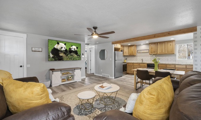 American Fork Casa | Cozy, newly-remodeled, pet and kid friendly entire home!