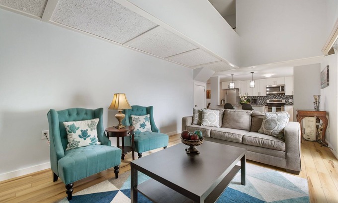 Middletown Casa | Cozy newly remodeled home close to major amenities in Connecticut a