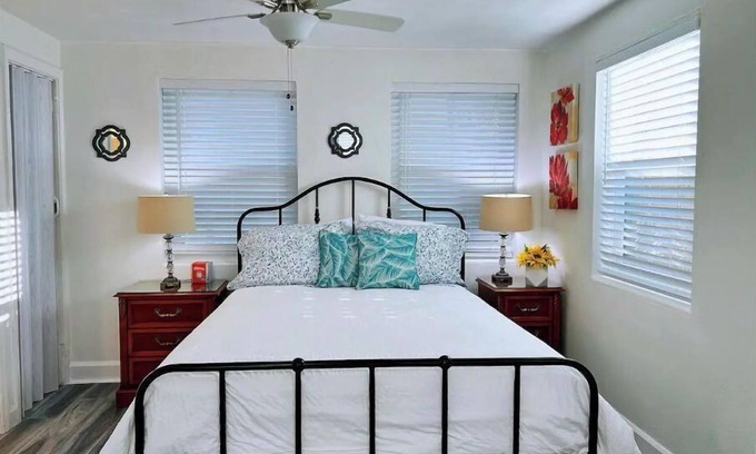 Springfield Apartamento | Cozy newly renovated 1bed/1bth/pet friendly