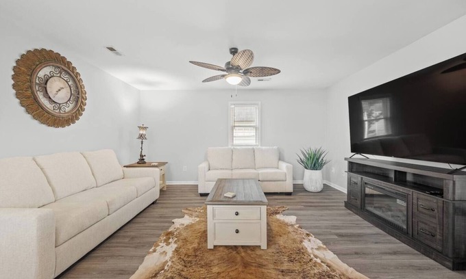 North Newport News Casa | Cozy Newport News Getaway