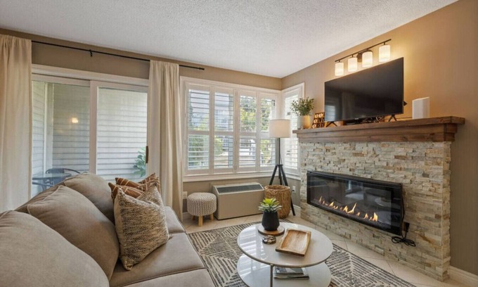 Craigleith Condominio | Cozy North Creek Studio: Pool, Hot Tub, Tennis!