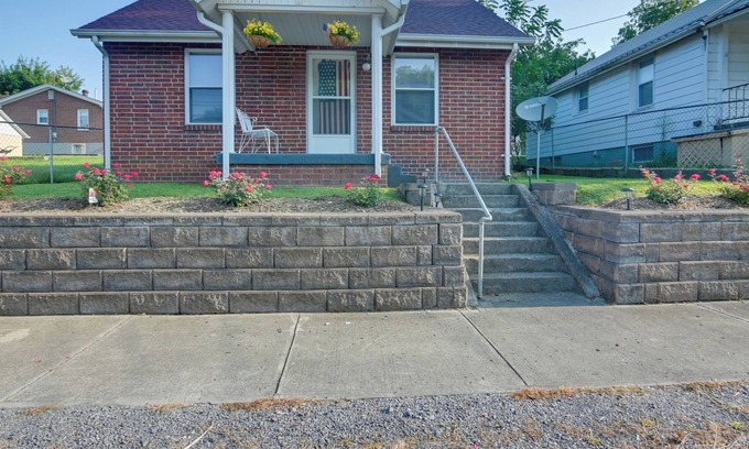 Southern Casa | Cozy North Tazewell Home Rental on Clinch River!