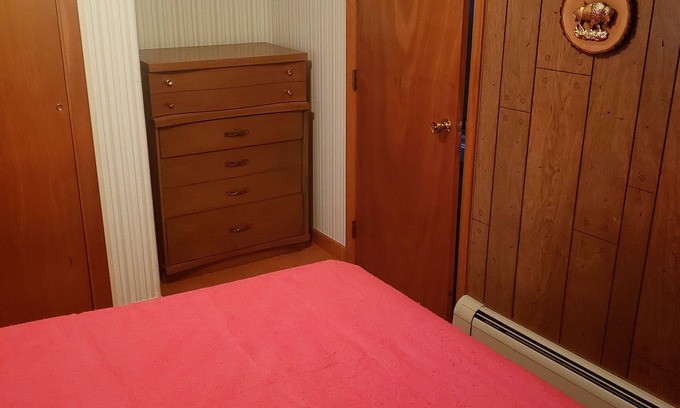 Monticello Casa | Cozy Northern Maine retreat. All the amenites of home. See the Solar Eclipse!