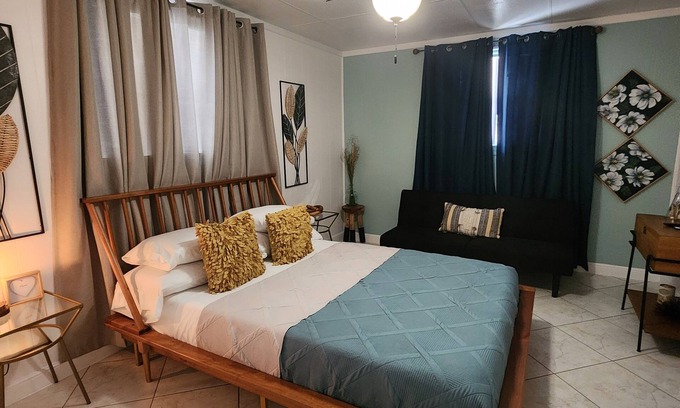 Bay Crest Park Apartamento | Cozy Oasis centrally located to Tampa Bay Beaches