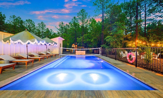 Broken Bow Cabina | Luxe Summer Stay I Pool · Style · Comfort