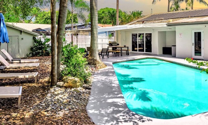 South Corals Casa | Cozy Oasis Pool Oakland Park