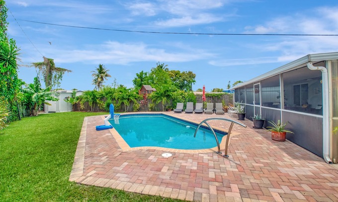 Sandalfoot Cove Casa | Cozy oasis private pool Sunny beach getaway with heated pool