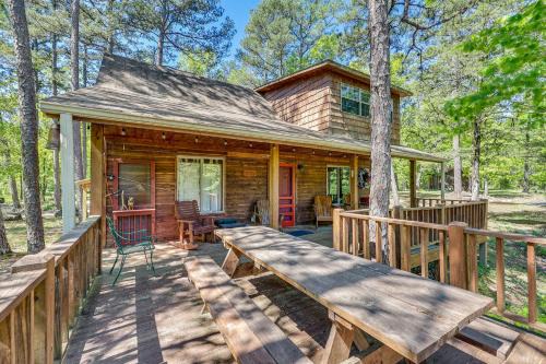 Pine Ridge Casa | Cozy Oden Oasis with On-Site Fishing Creek and Deck!