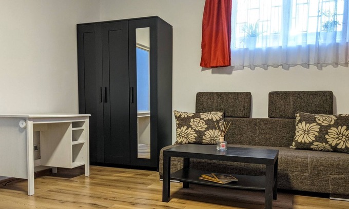 Cluj-Napoca Apartamento | Cozy One Bedroom Flat with Free Parking and WiFi