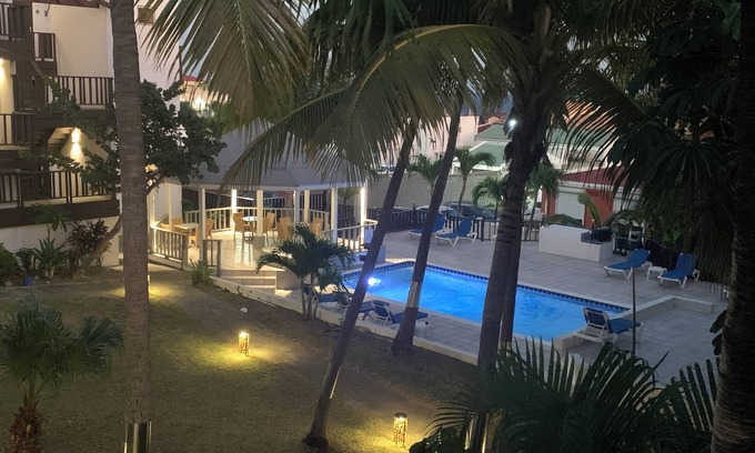 Point Blanche Apartamento | Cozy one-bedroom & mezzanine apartment