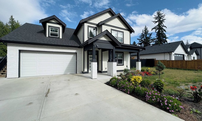 Gibsons Casa | Cozy one bedroom suit on Gibsons with private entrance