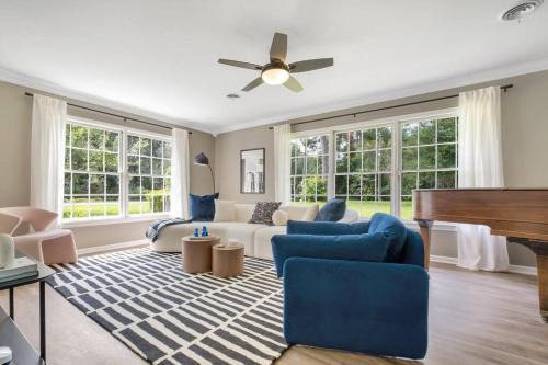 Woodland Drives Casa | Cozy - Organic Modern - Bungalow - FSU