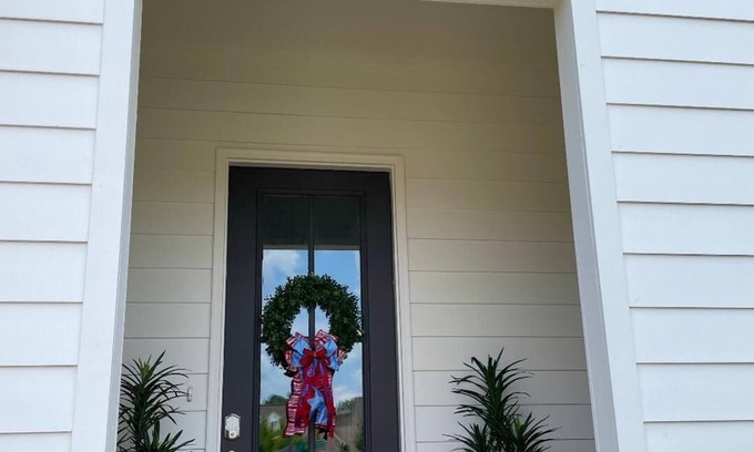 Oxford Casa | Cozy Oxford Cottage is a two story, 3-bedroom house with patio.