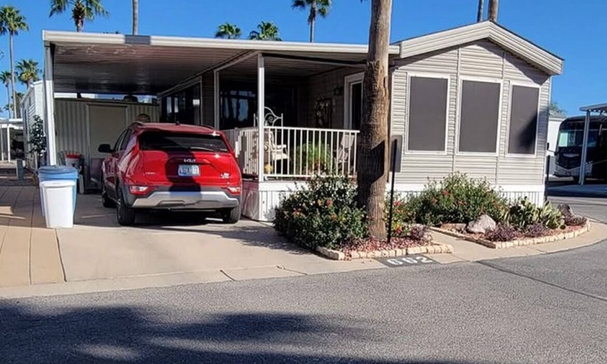 Tucson Casa | Cozy Park Model in charming Tucson with a beautiful view.