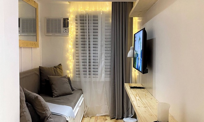 Mandaue Condominio | Cozy & Peaceful 2BR with Disney Netflix 65” TV Fast WiFi
