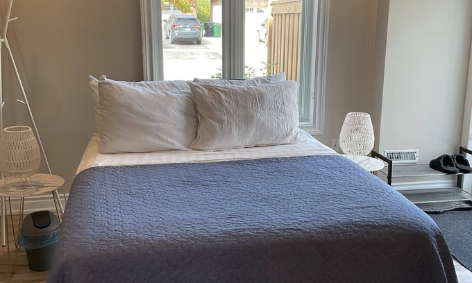 Meadowvale Village Apartamento | Cozy, peaceful family-friendly neighborhood-steps away from the credit river