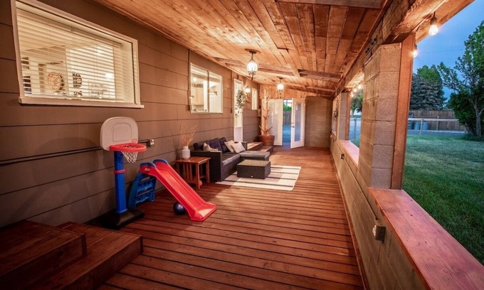 Ellensburg Casa | Cozy Pet-Friendly Cowboy House