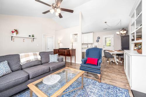 Raleigh Casa | Cozy Pet friendly home-Raleigh