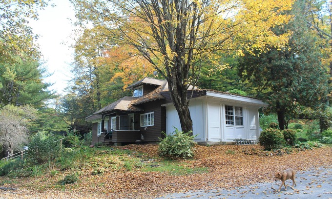 West Brattleboro Apartamento | Acogedor apartamento de un dormitorio que admite mascotas en Brattleboro, Vermont