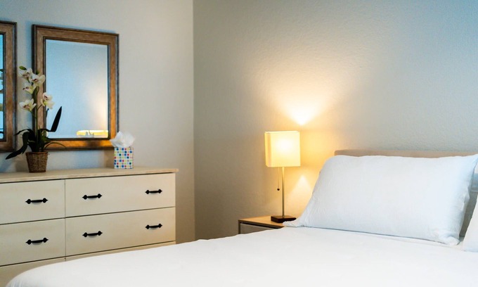 North San Antonio - SAT Casa | Cozy Pet-Friendly Retreat l Family Friendly Haven