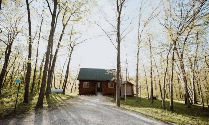 Mindoro Cabina | Cozy Pettinger Cabin @ Highest Elevation in CTY