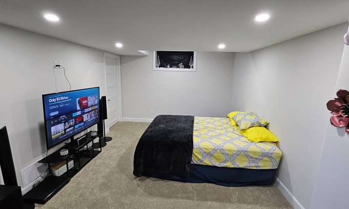 Embrun Apartamento | Cozy place 10mins drive to Calypso Park & 25mins to Ottawa