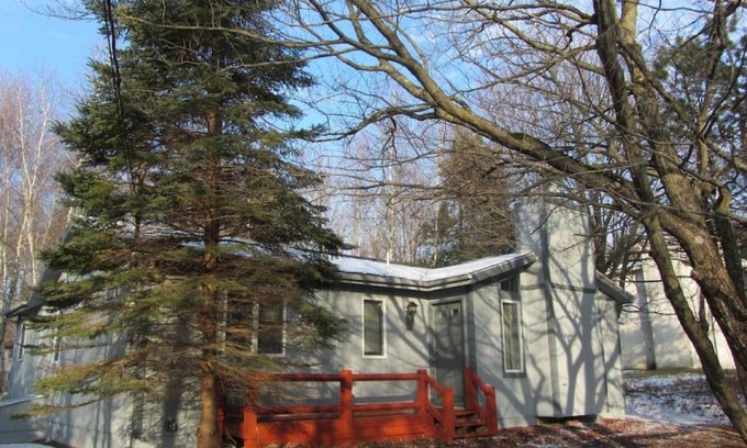 Albrightsville Casa | Cozy Pocono Cottage near Jack Frost Jim Thorpe