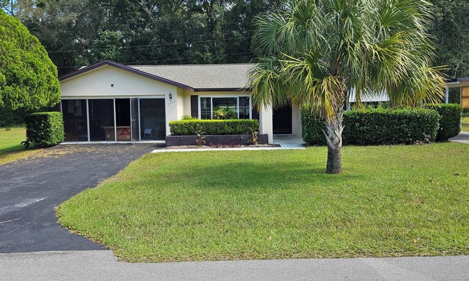 Dunnellon Casa | Cozy Pool Home in a peaceful neighborhood in Dunnellon Florida. 2 Bed 2 Bath