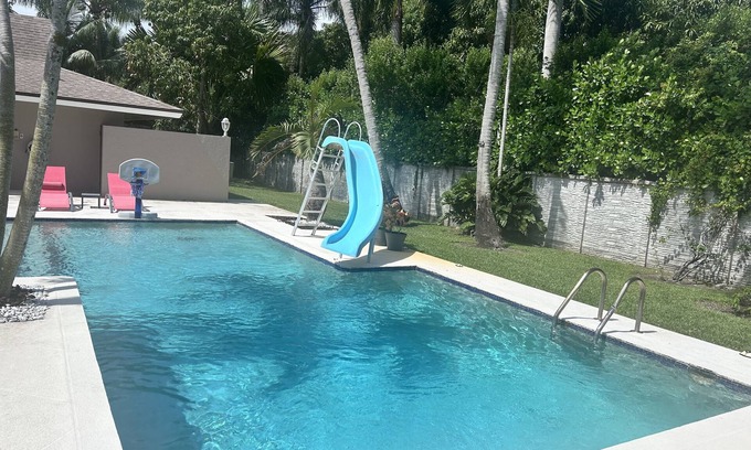 Palmetto Bay Casa | Cozy pool home minutes from Deering Bay, Thalatta Estate and Black Point Marina.