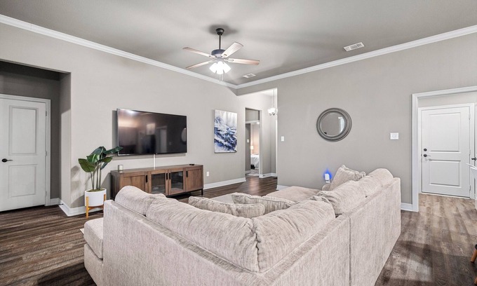 Greenville Casa | Cozy Primary Suite in a New, Modern Home!