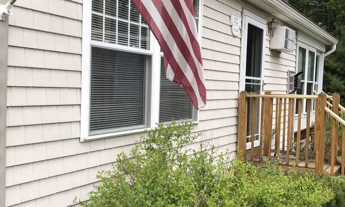 Ogunquit - Wells Cabaña | ACOGEDOR, PRIVADO 2/1 Cottage W / PISCINA / TINA CALIENTE / GIMNASIO / PISTA DE TENIS / SALA DE JUEGOS, CERCA DE LA PLAYA!