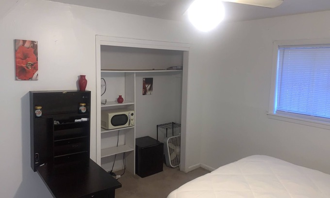 Jackson Casa | Cozy Private Bedroom/bath with smoking allowed