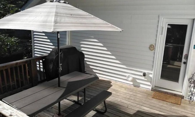 Newnan Casa | Cozy & private entry 2 bedrooms in Historic Mill Village home in Newnan Ga.