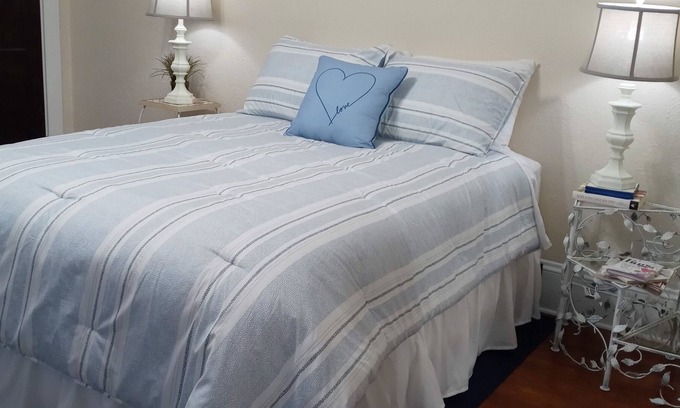 Winter Garden Cabaña | Cozy Private Guest Suite Historic Downtown Winter Garden
